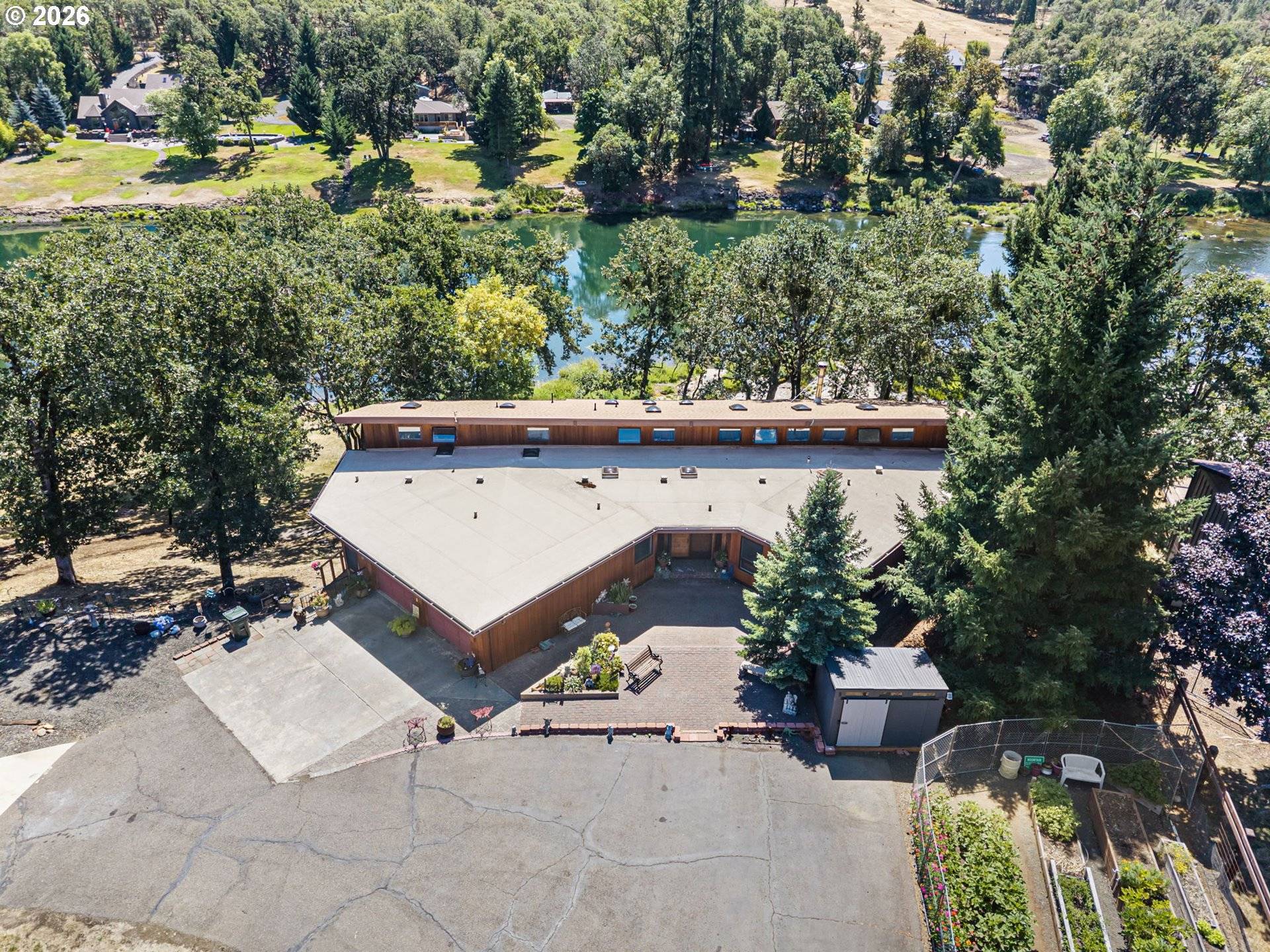 Roseburg, OR 97470,375 ACORN DR