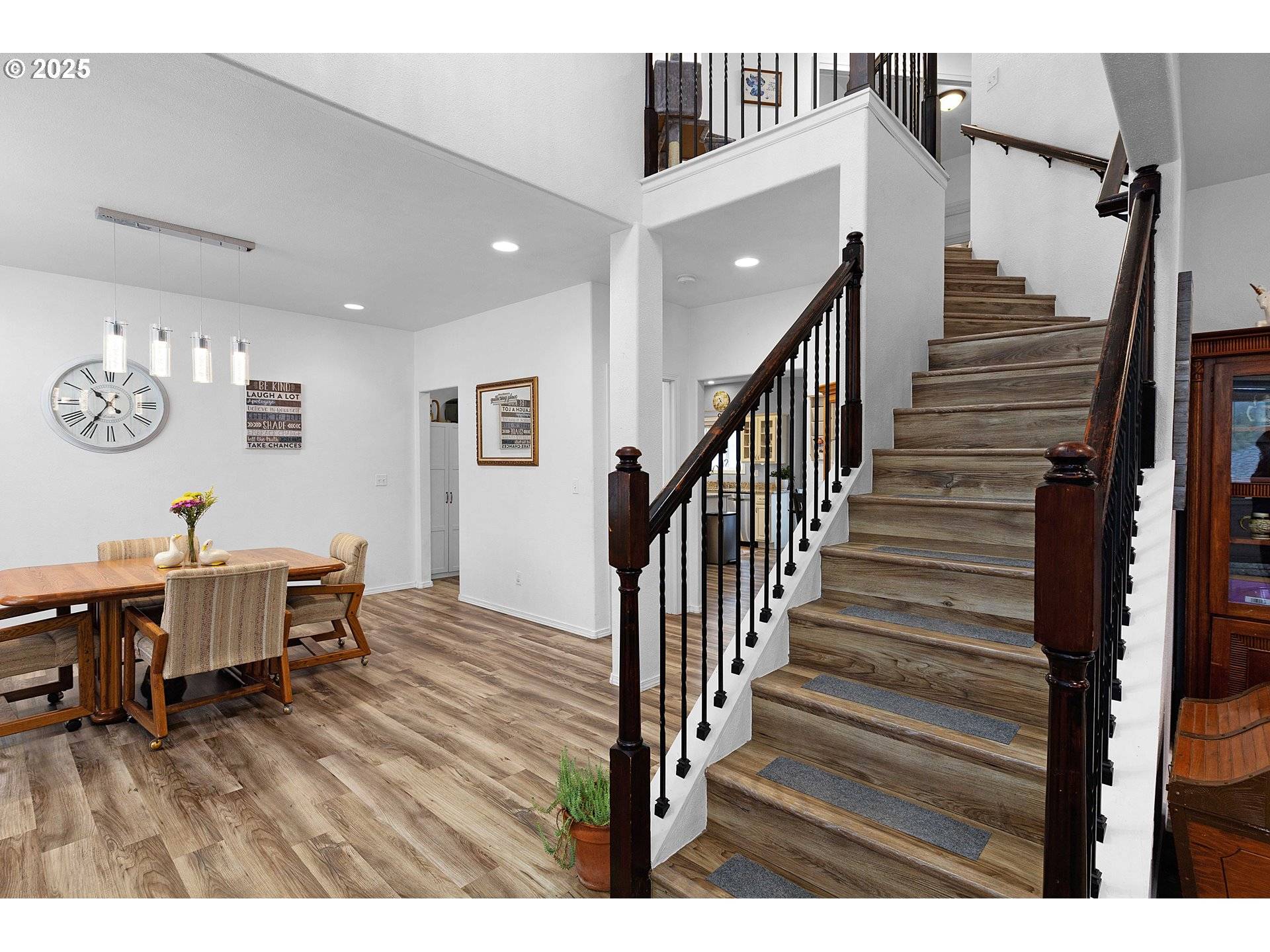 Roseburg, OR 97470,860 NE VENTURA ST