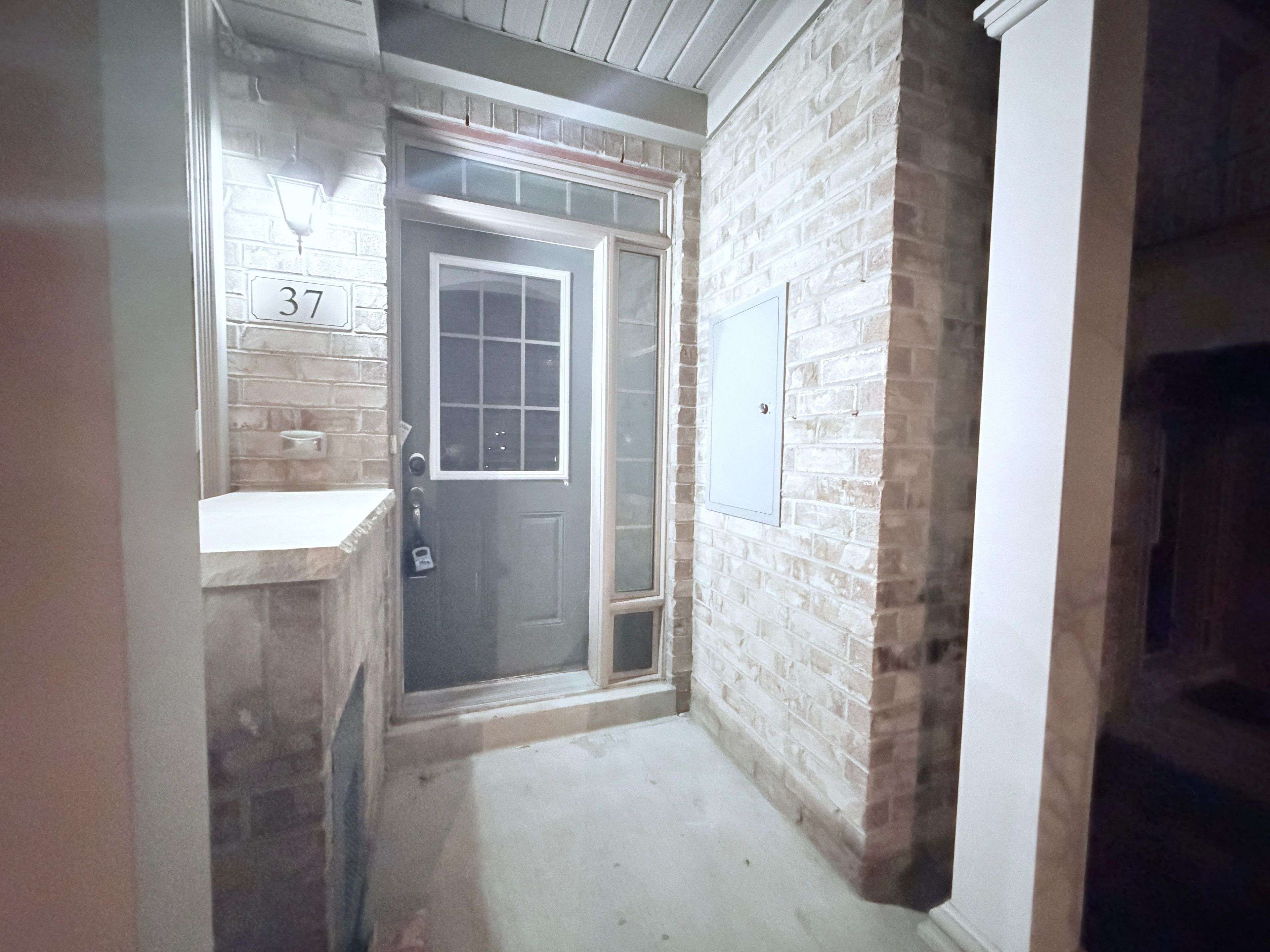 Whitby, ON L1N 0K7,37 Magpie WAY