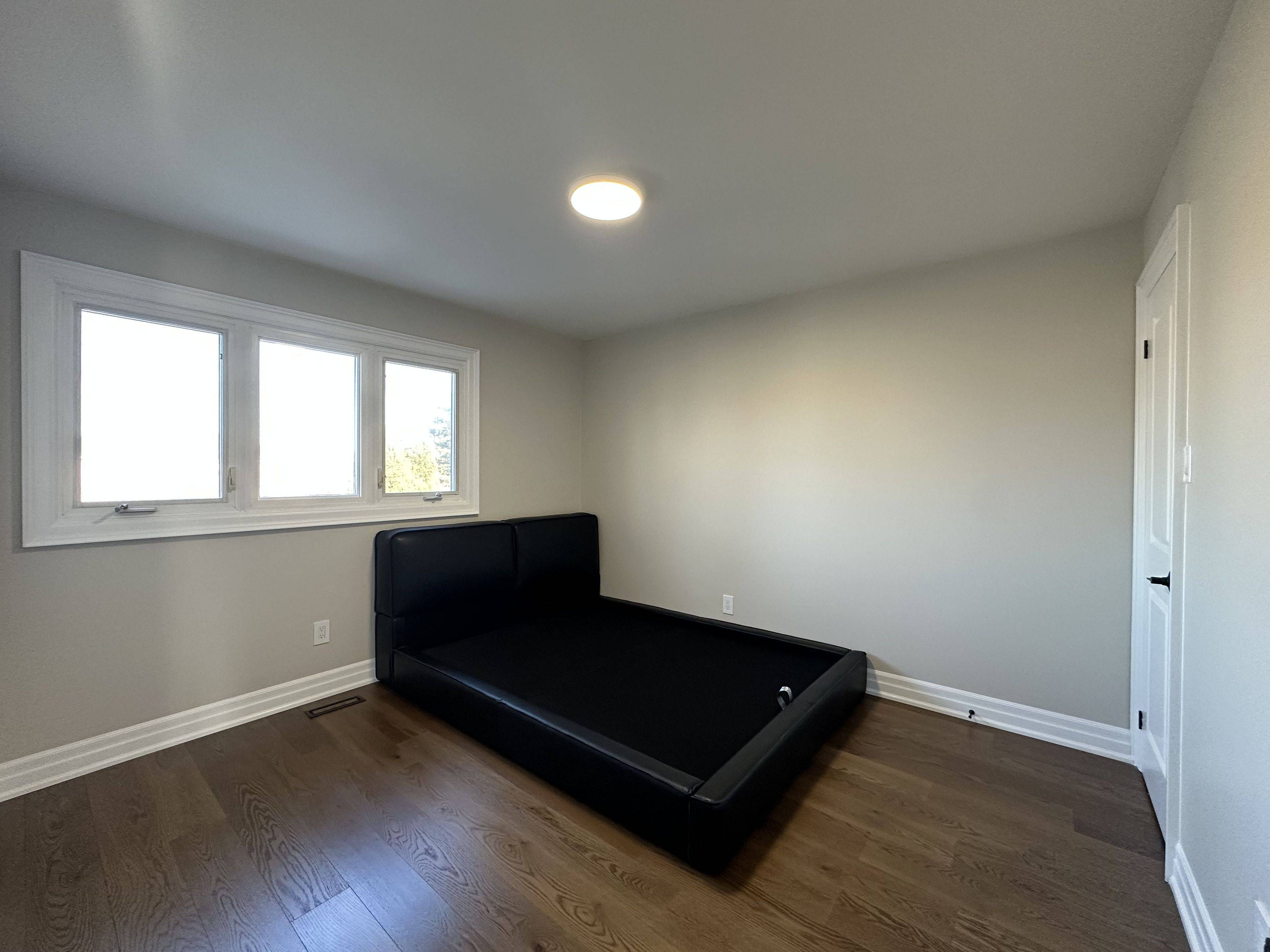 Mississauga, ON L5L 5A7,3366 Mulcaster RD #Room 1