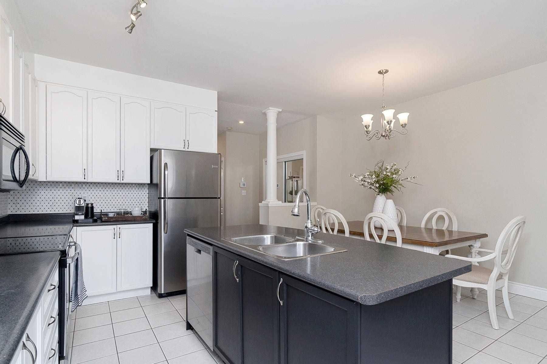 Burlington, ON L7L 6Y5,2368 Sutton DR