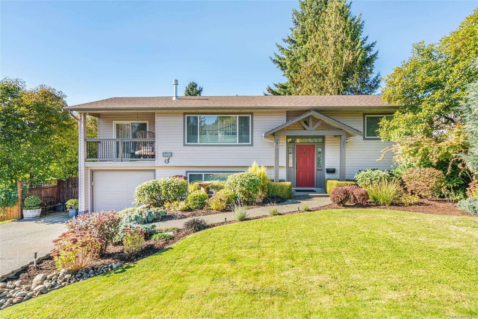 Courtenay, BC V9N 5S1,1720 McLauchlin Dr