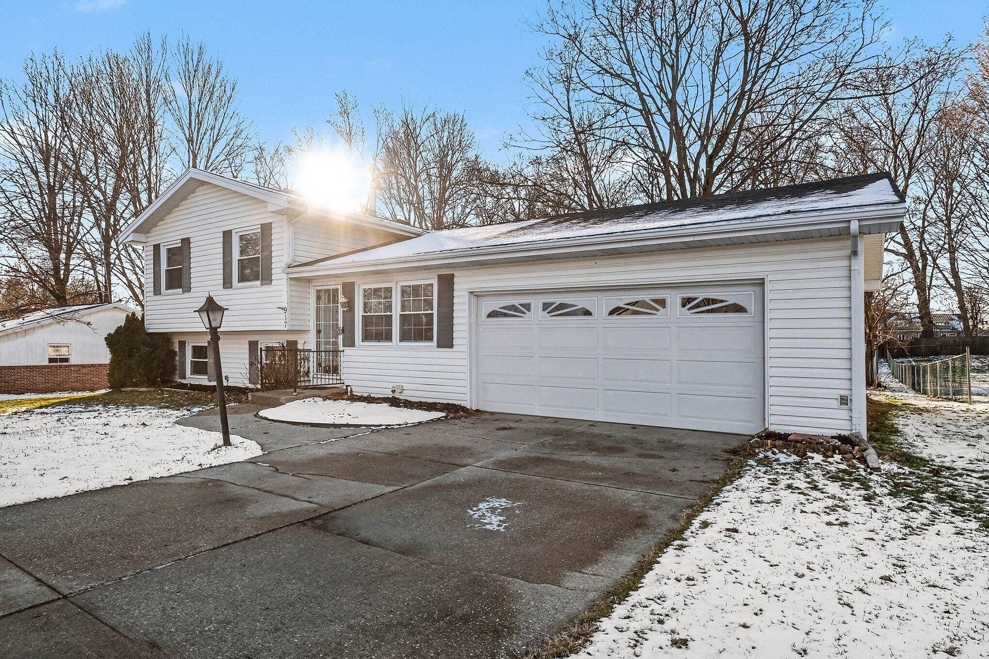 Buchanan, MI 49107,917 N Detroit ST