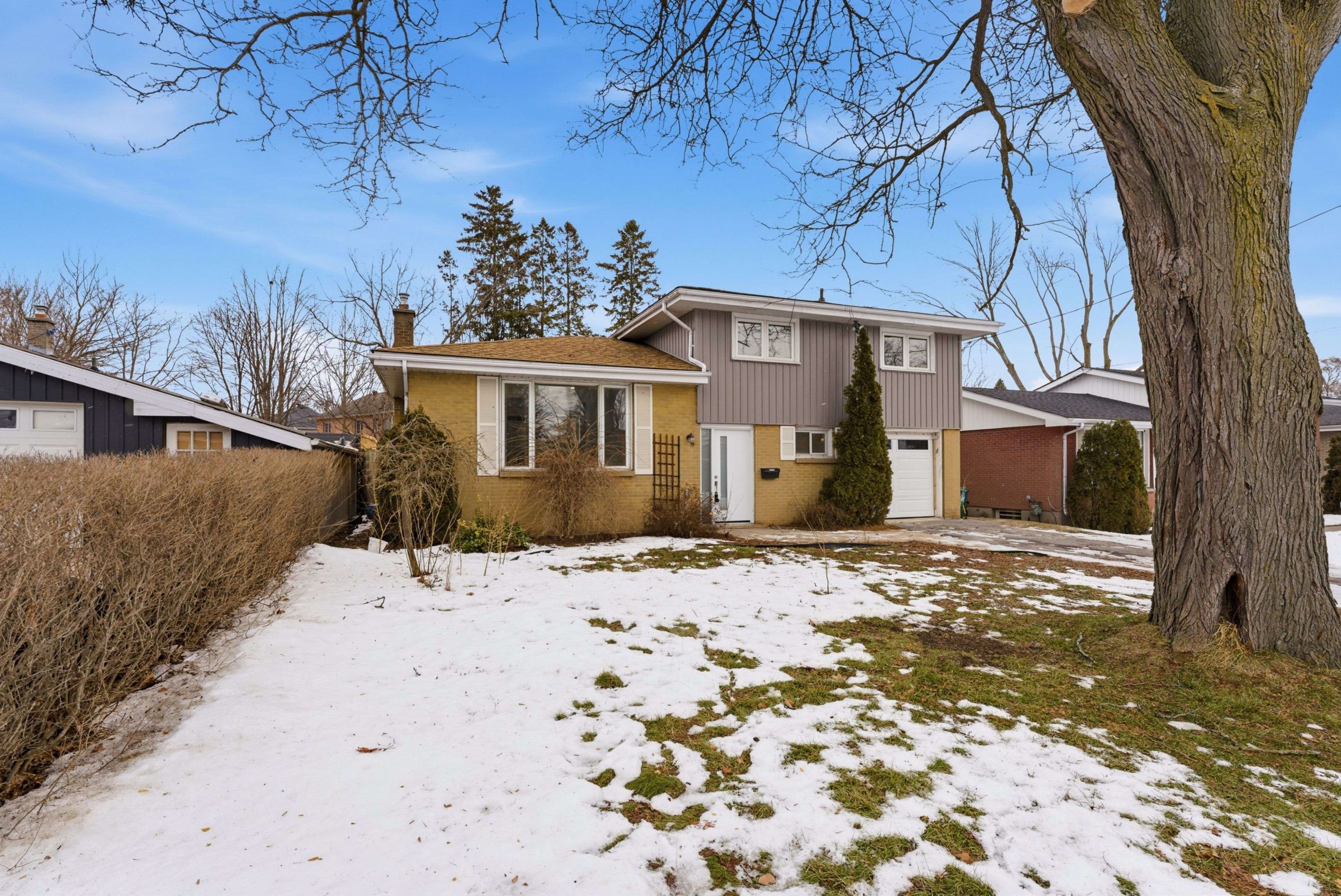 Belleville, ON K8N 4M6,19 Alfred DR