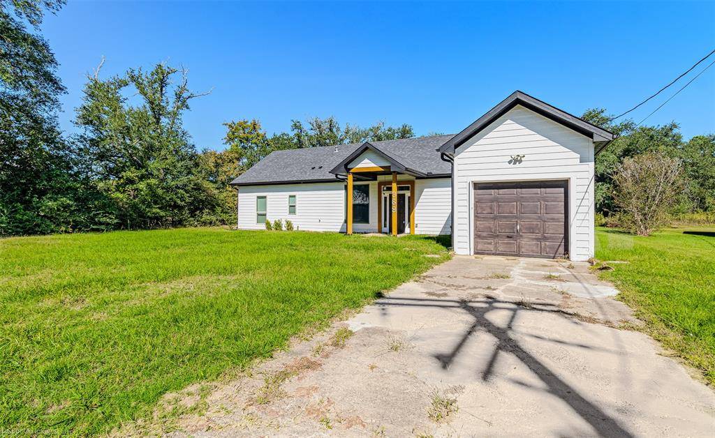 Van, TX 75790,369 Pine Chase Street