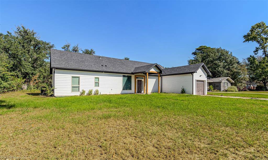 Van, TX 75790,369 Pine Chase Street