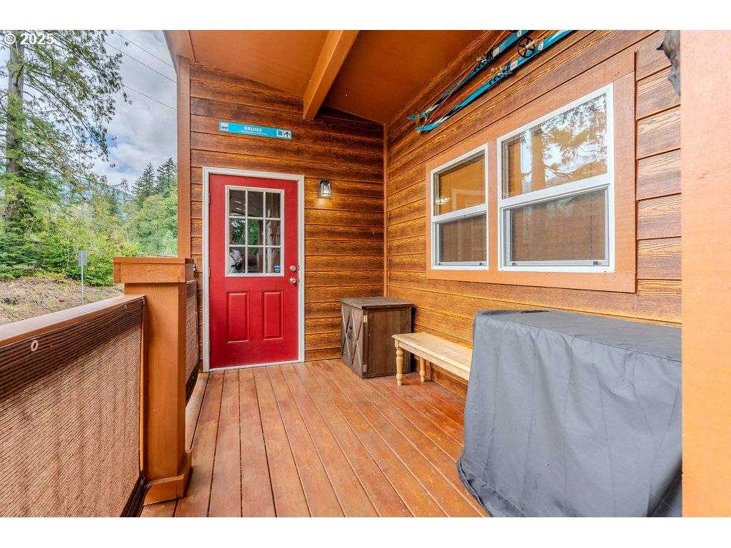 Welches, OR 97067,65000 E HIGHWAY 26 #WFB50