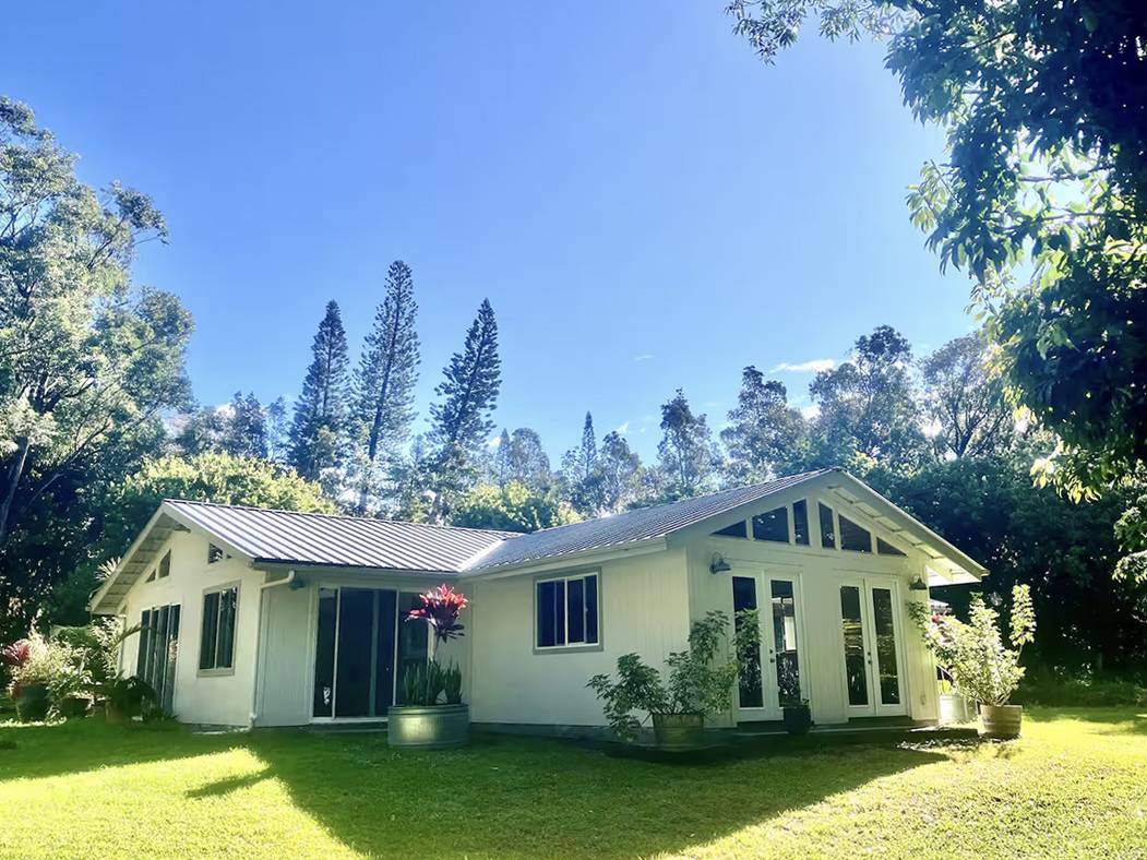 Naalehu, HI 96772,94-6795 MAMALAHOA HIGHWAY