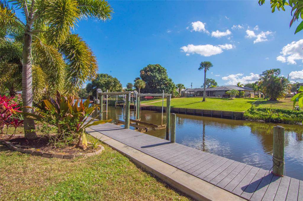 Port St Lucie, FL 34983,460 NE Cornwall Ave