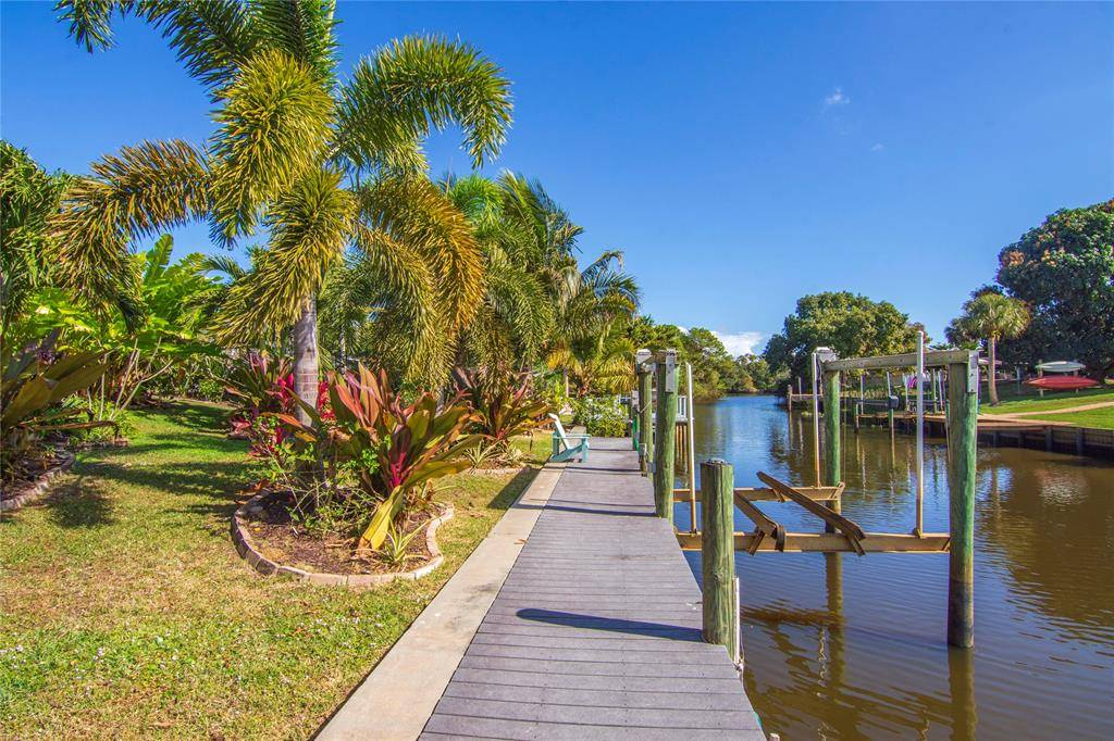 Port St Lucie, FL 34983,460 NE Cornwall Ave