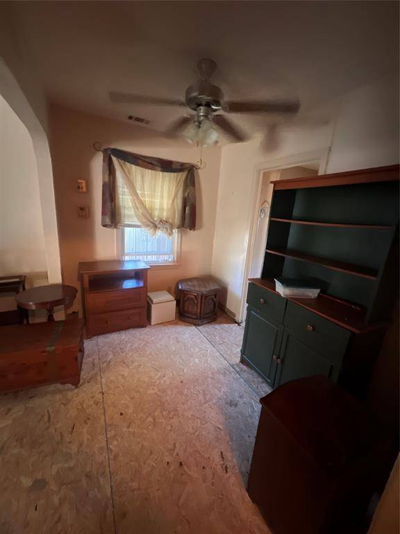 Dallas, TX 75211,906 Eli Avenue