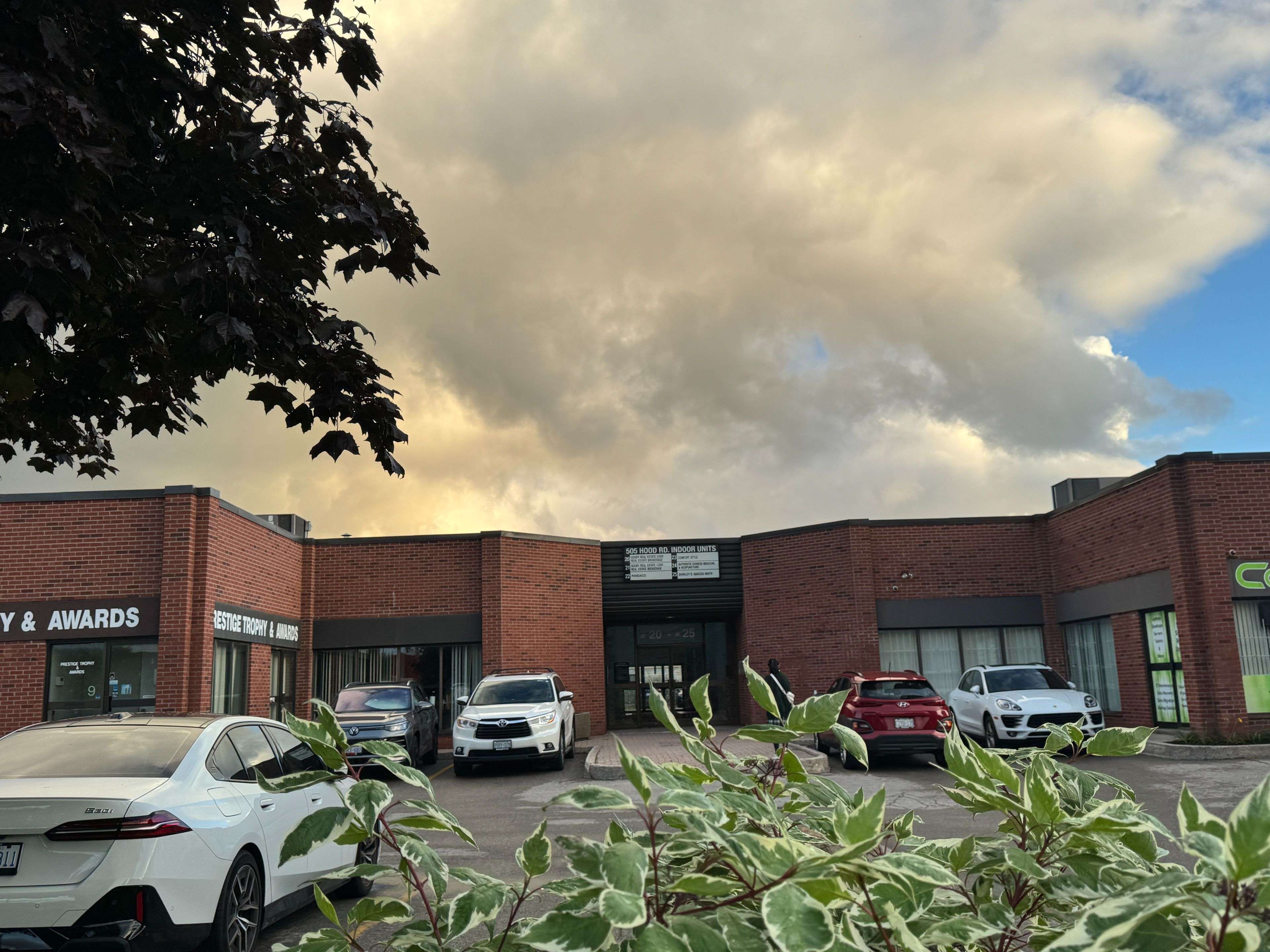 Markham, ON L3R 5V6,505 Hood RD #20