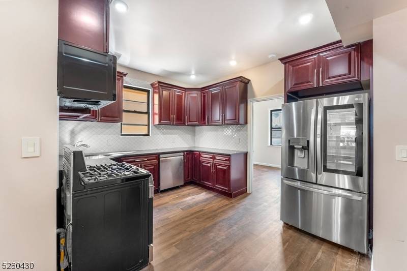 Irvington Twp., NJ 07111,120 Paine Ave #3R