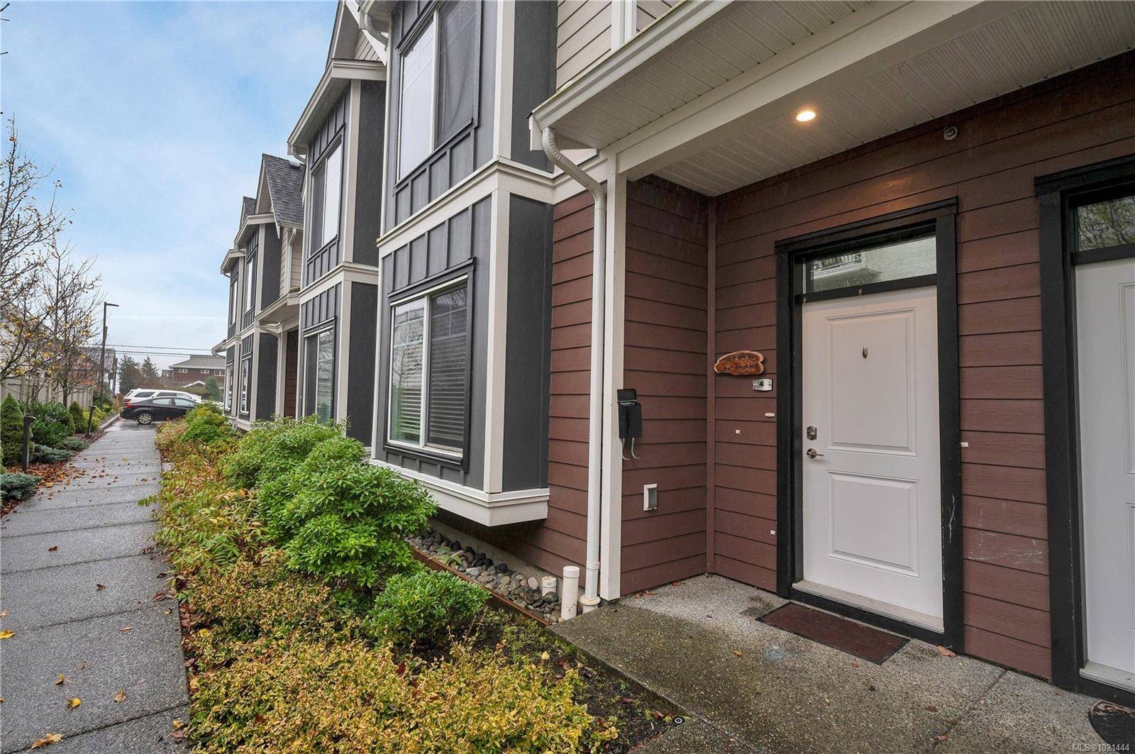 Campbell River, BC V9W 1A6,796 Island Hwy S #4