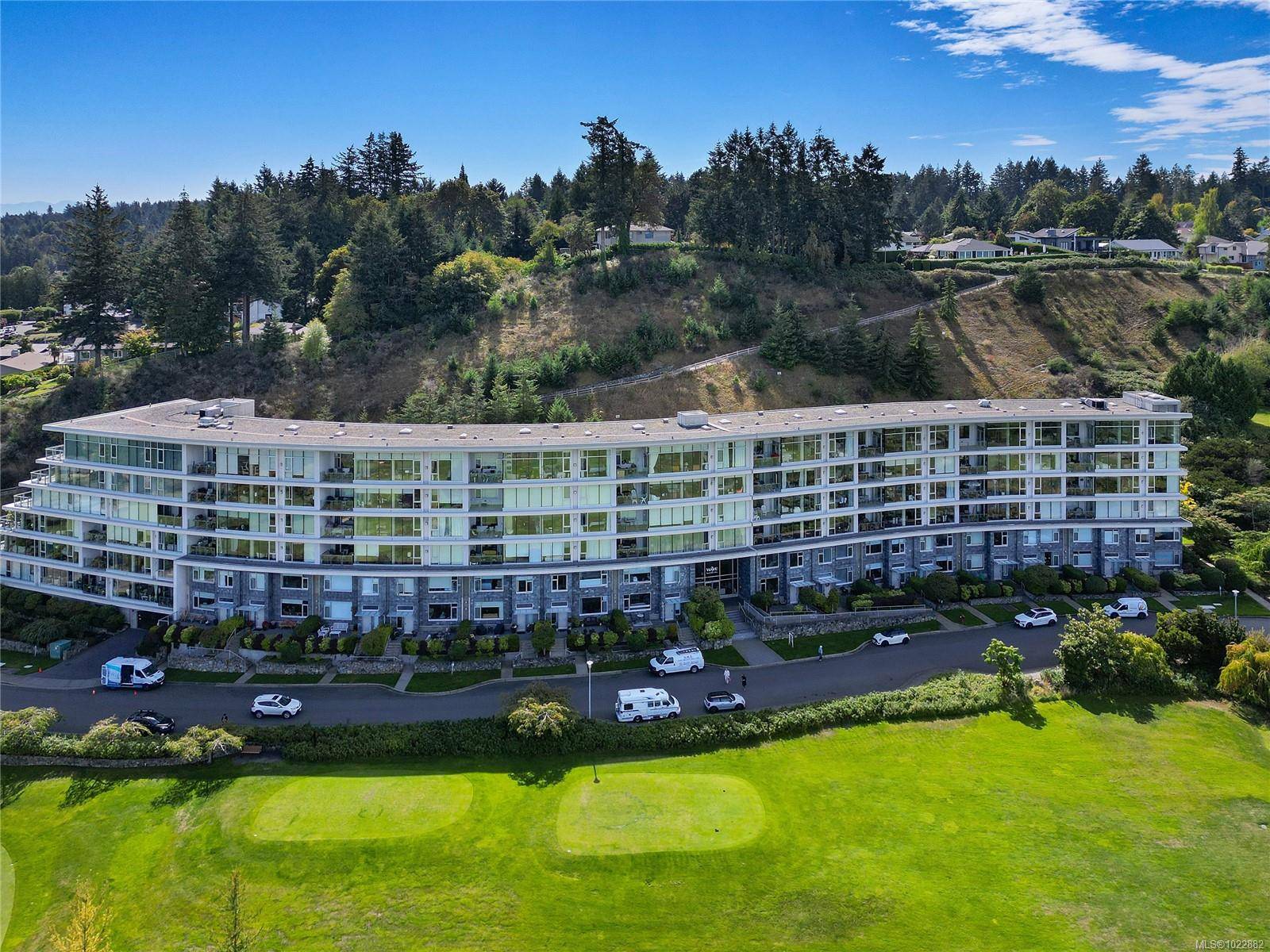 Saanich, BC V8Y 3H8,5336 Sayward Hill Cres