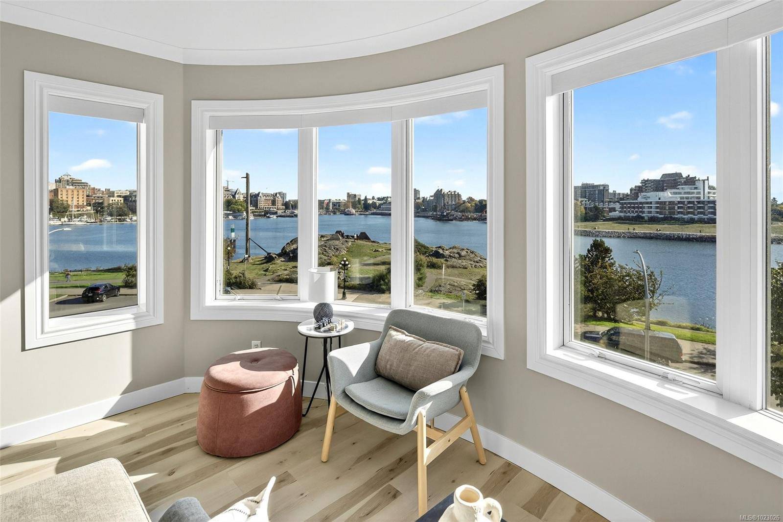 Victoria, BC V9A 7J4,50 Songhees Rd #303