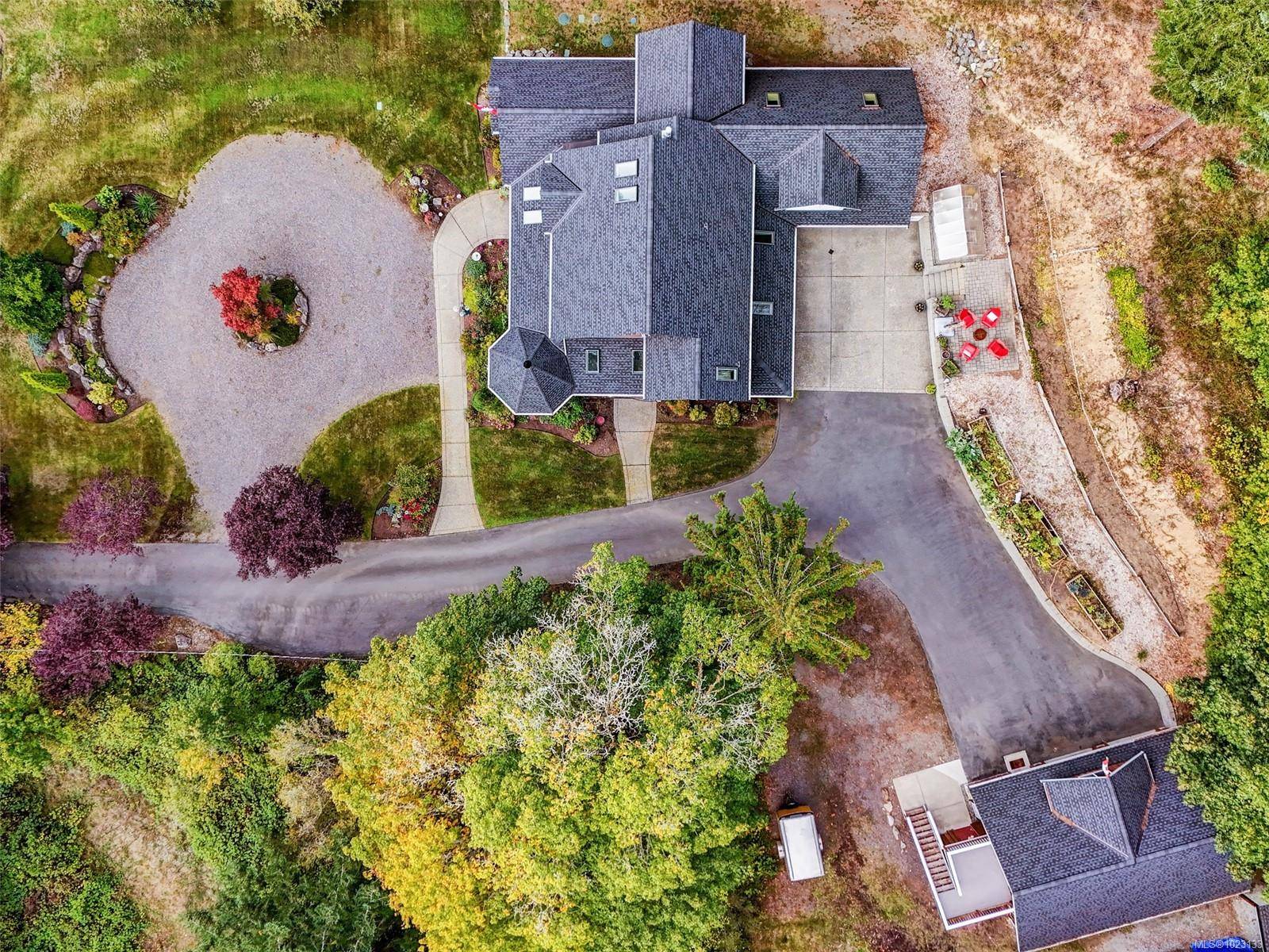 Central Saanich, BC V8M 1J8,6583 Wallace Dr