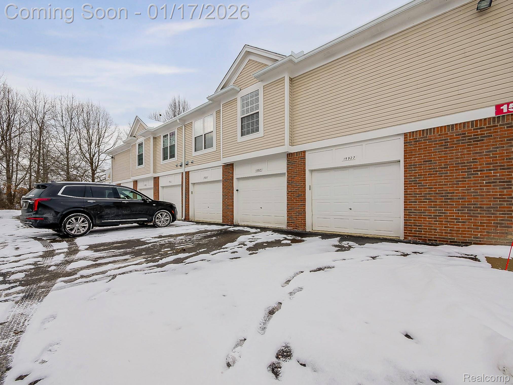 Northville, MI 48168,15925 Morningside