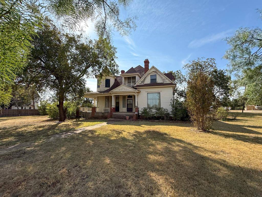 Baird, TX 79504,641 W 2nd Street