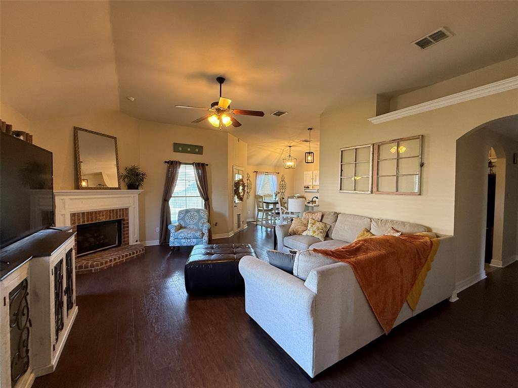 10159 English Oaks Drive, Keithville, LA 71047