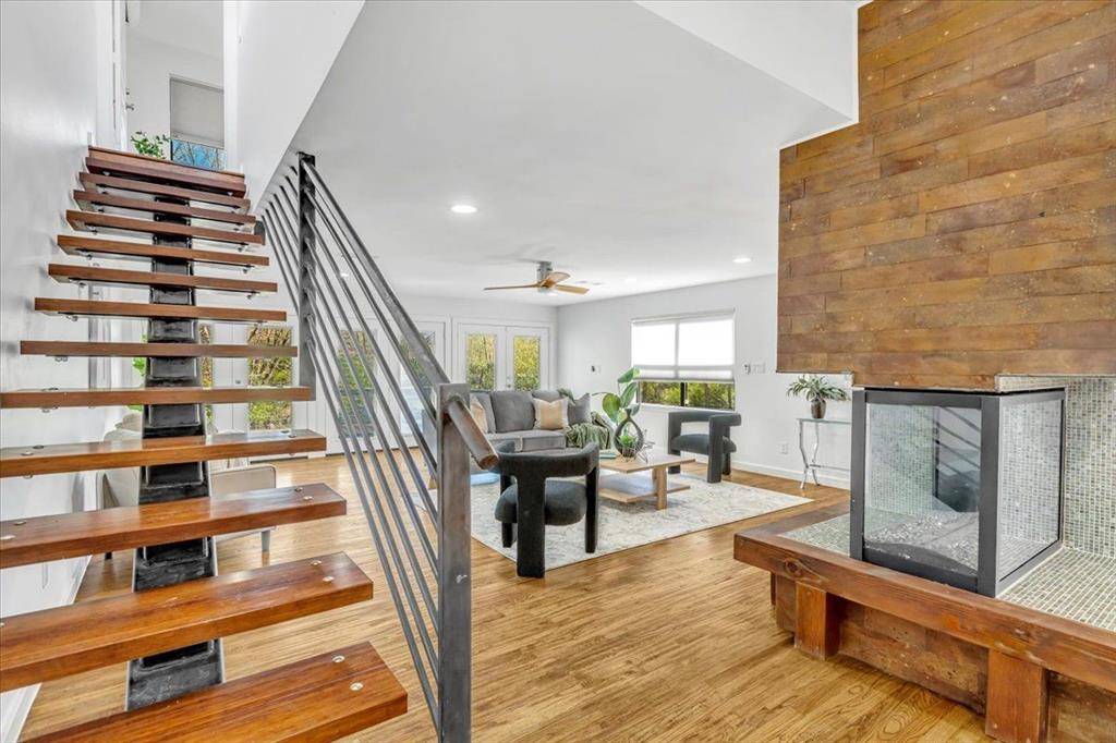 Dallas, TX 75228,9918 Coldwater Circle