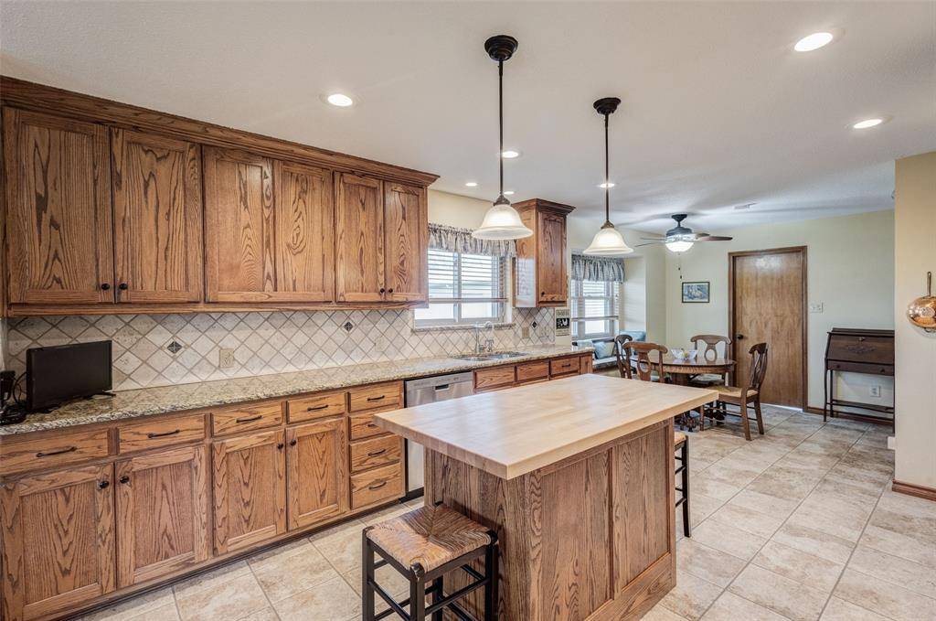 Poetry, TX 75160,10715 County Road 2458