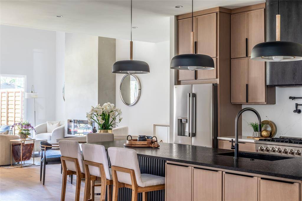 Dallas, TX 75229,4322 Sexton Lane