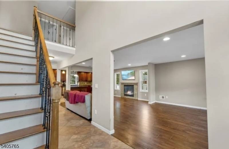 Linden City, NJ 07036,431 Raritan Rd