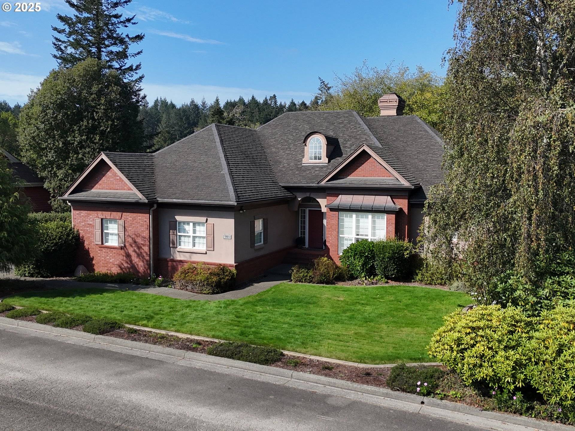 Brookings, OR 97415,980 BROOKE LN