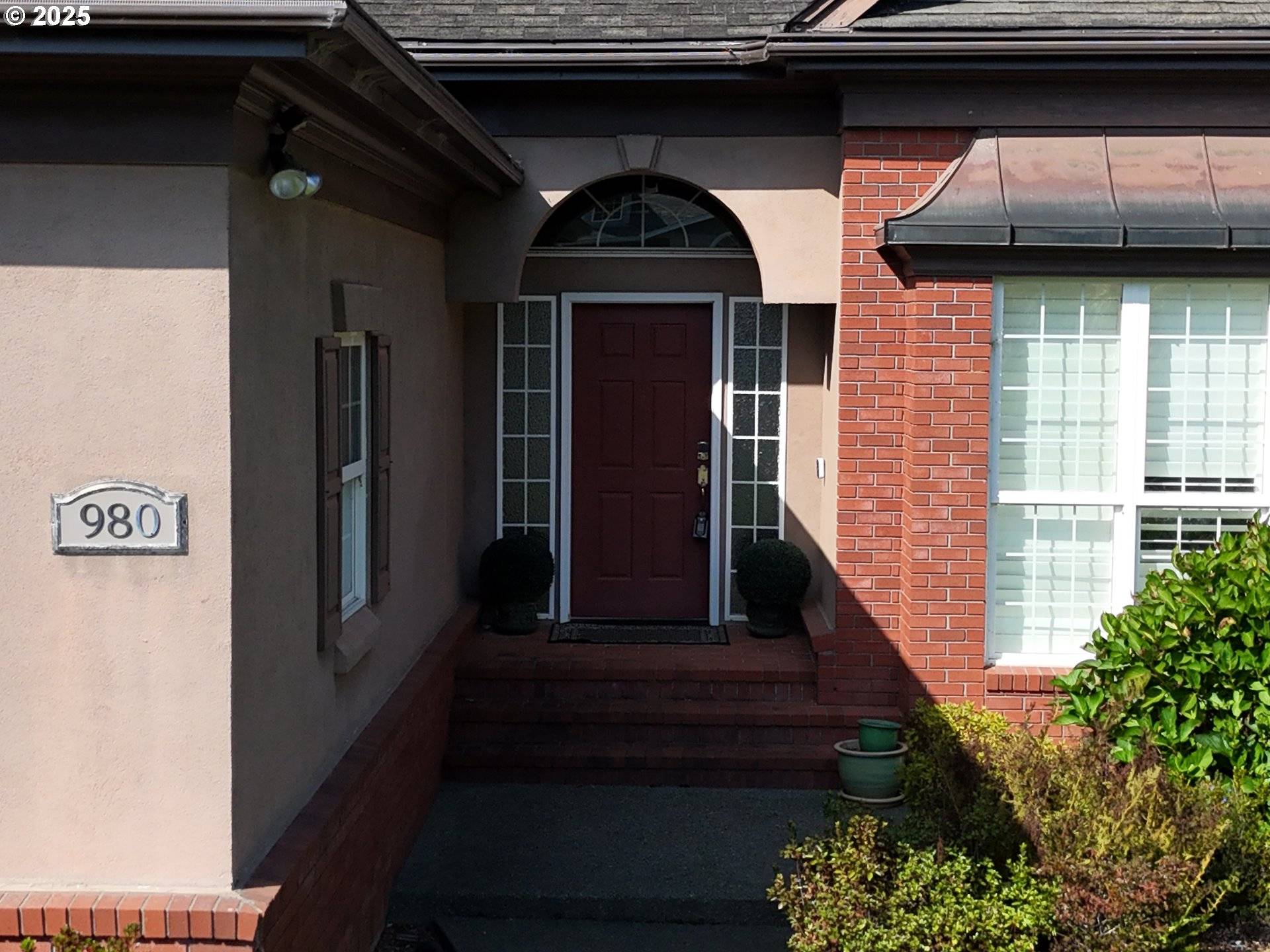 Brookings, OR 97415,980 BROOKE LN