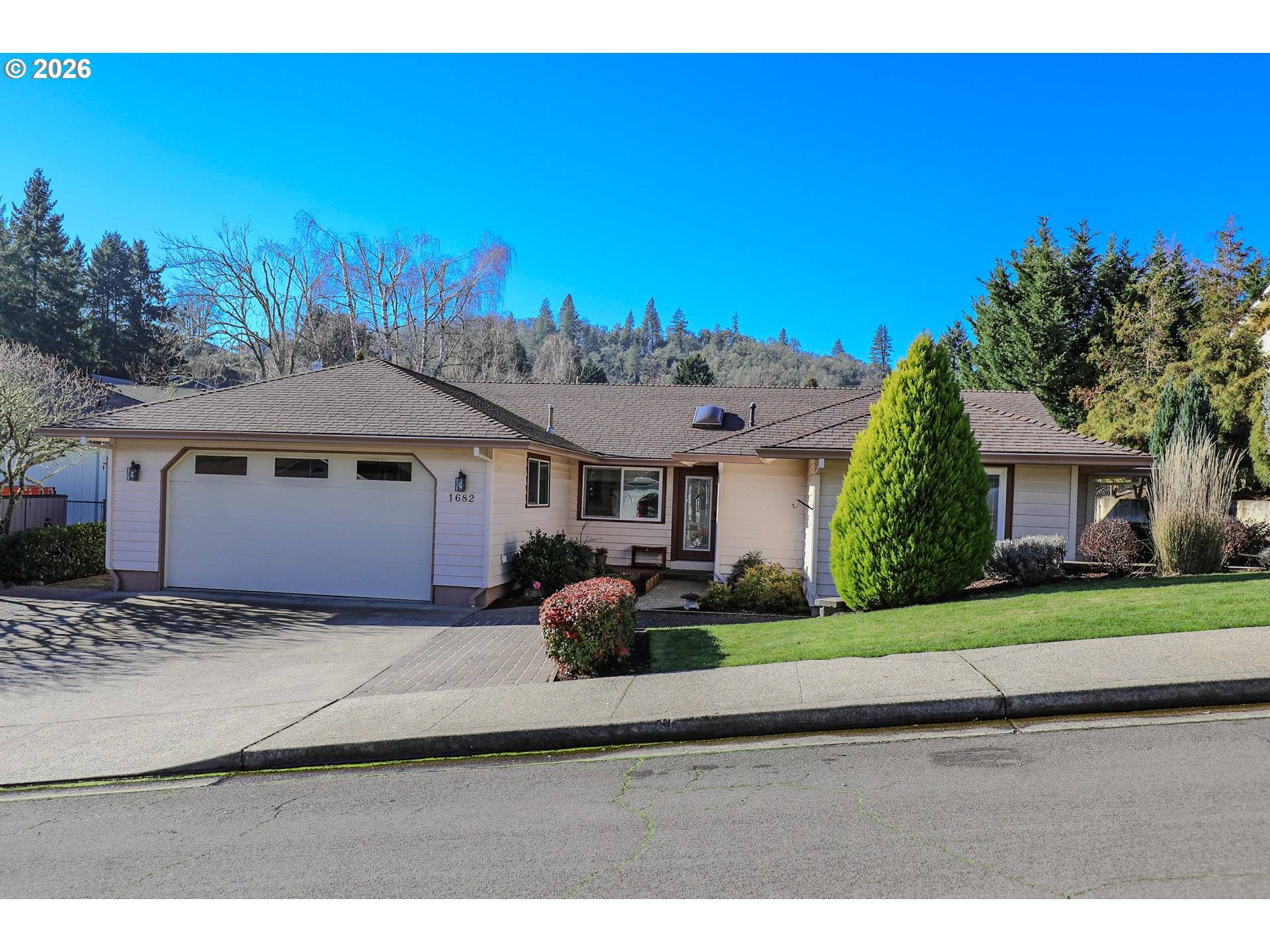 Roseburg, OR 97471,1682 NW HOPPER CT