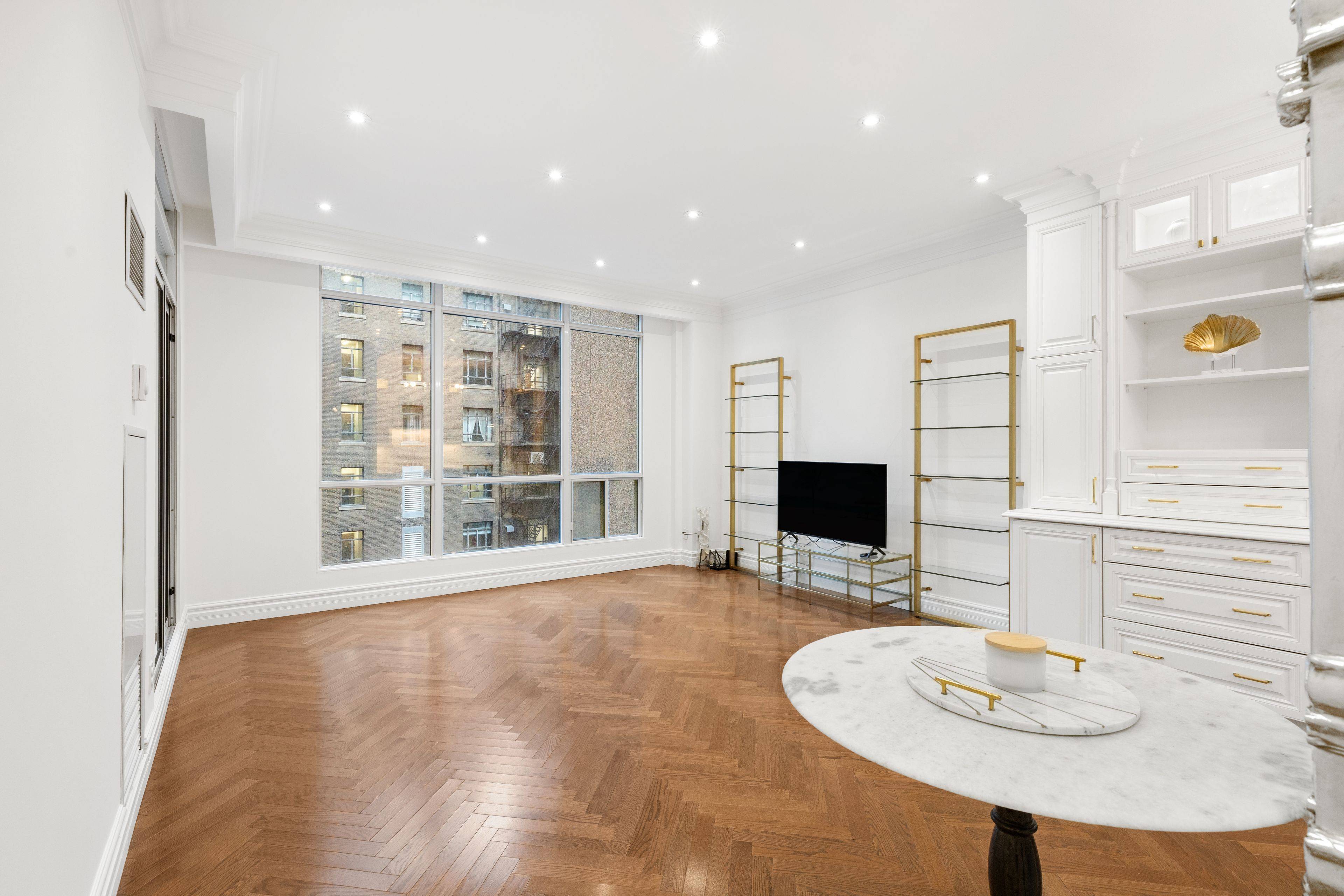 Toronto C08, ON M5C 3C5,7 King ST E #1406