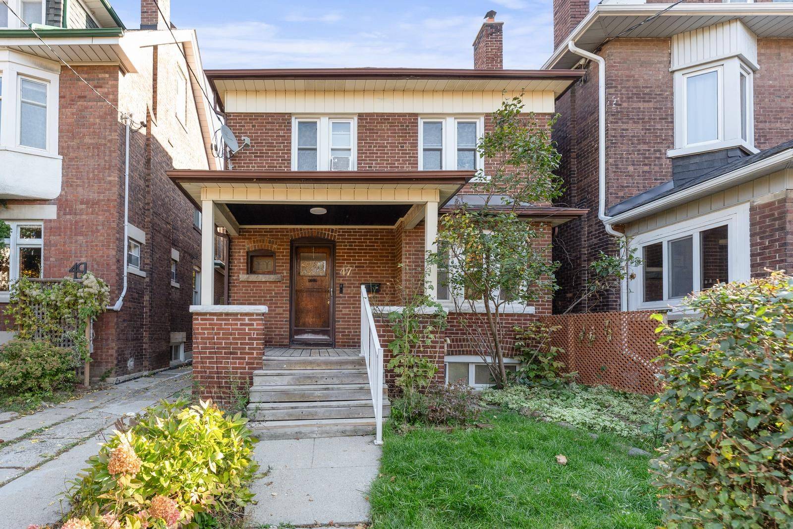 Toronto C03, ON M6C 3Y5,47 Robina AVE ##3A