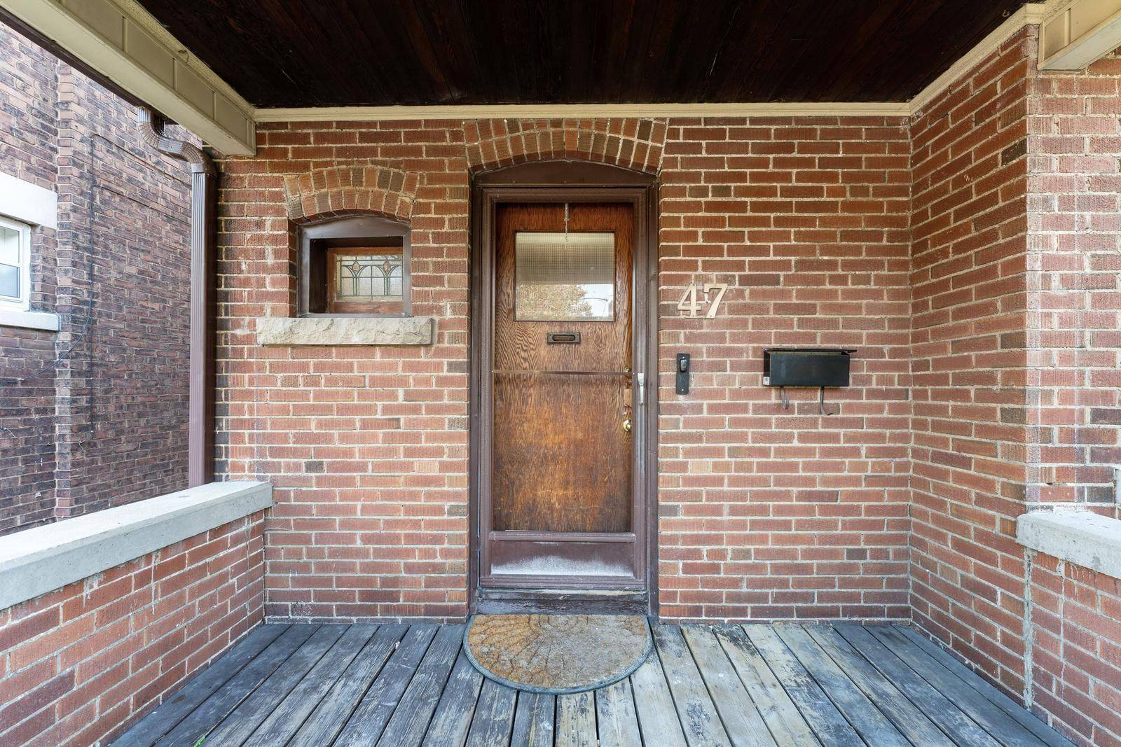 Toronto C03, ON M6C 3Y5,47 Robina AVE ##3A