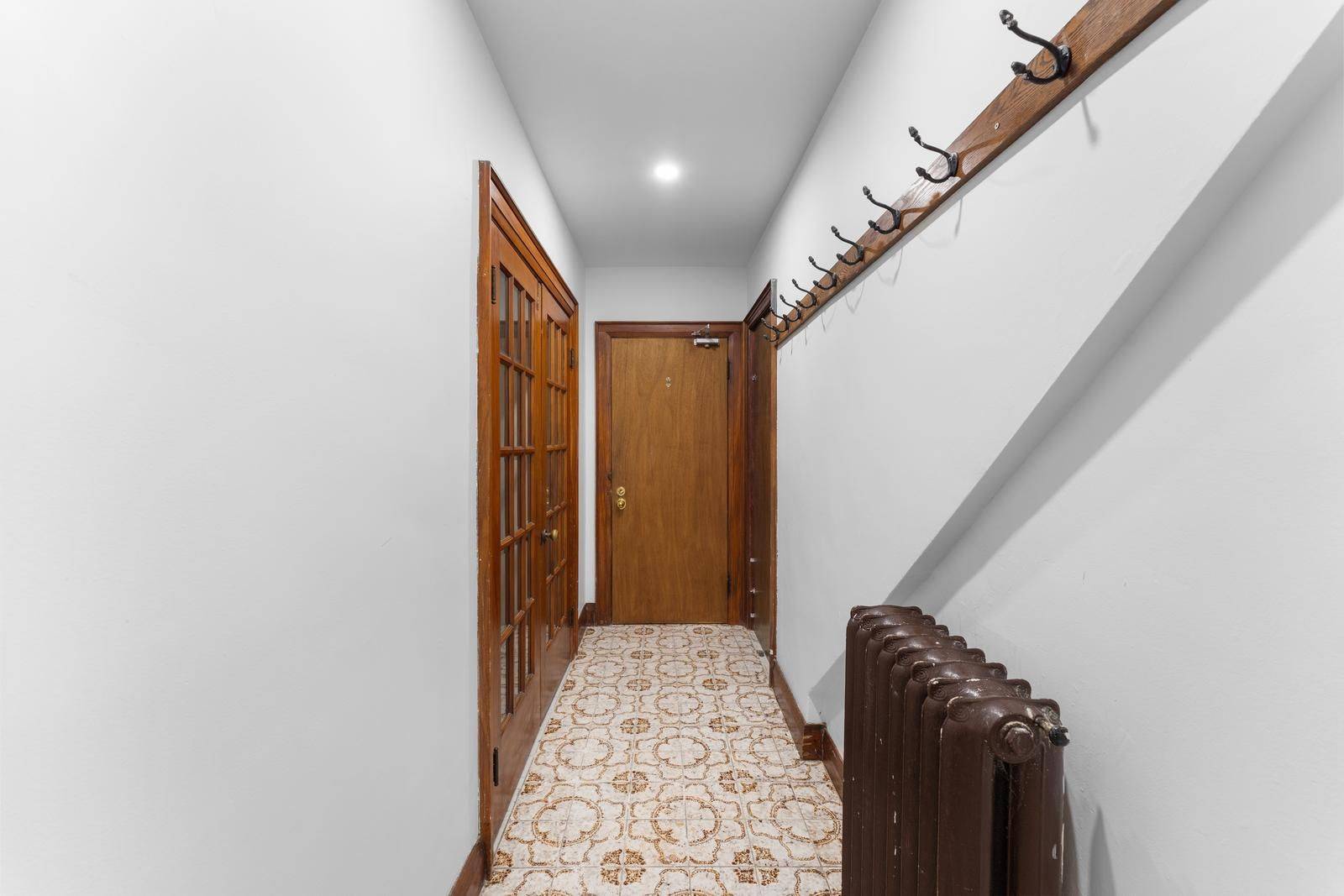 Toronto C03, ON M6C 3Y5,47 Robina AVE ##3A