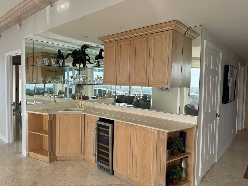 Fort Lauderdale, FL 33308,3100 N Ocean Blvd #1508