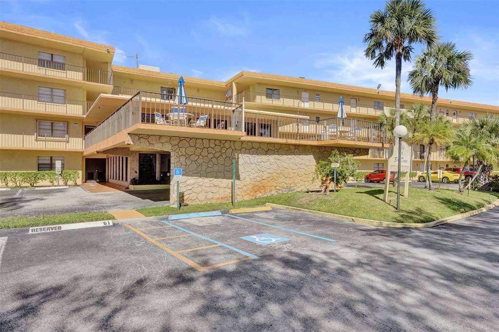 Boca Raton, FL 33428,9273 SW 8th St #117