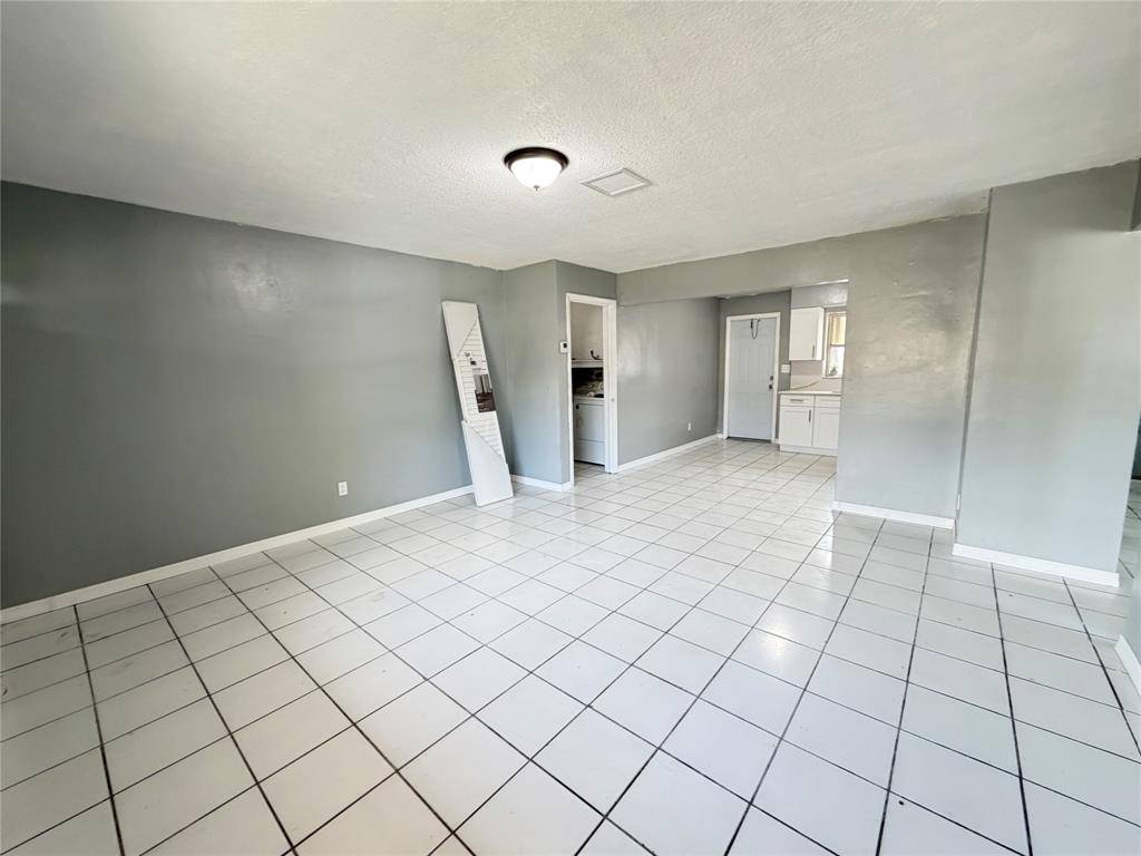 Hollywood, FL 33021,5826 Pierce St