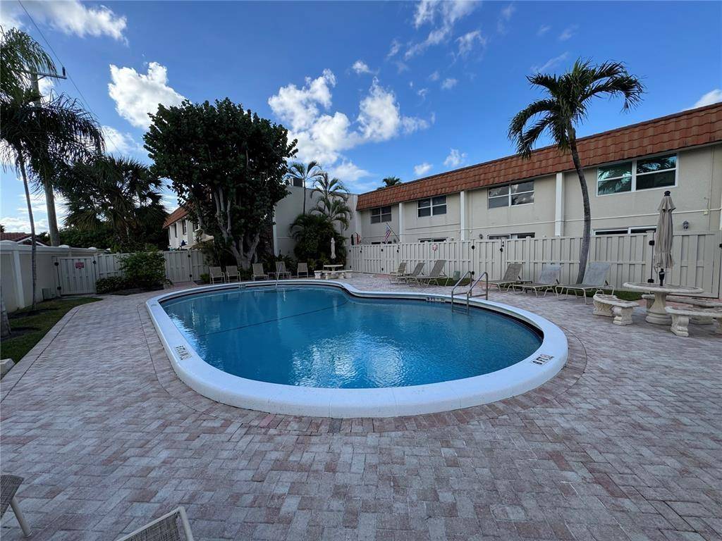 Lauderdale By The Sea, FL 33308,5555 N Ocean Blvd #46