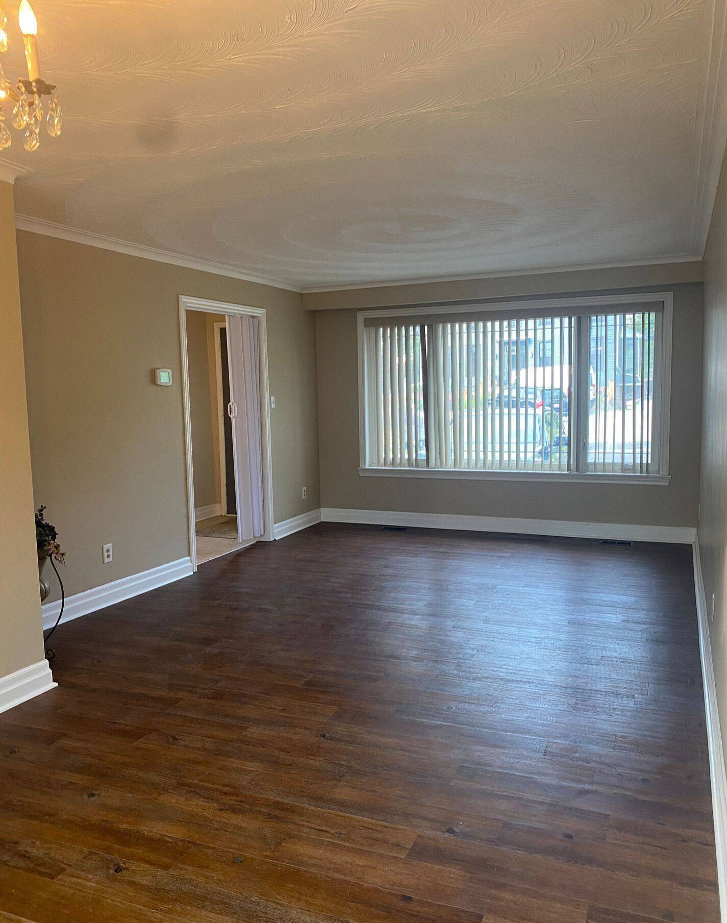 Uxbridge, ON L9P 1J7,38 Main ST N