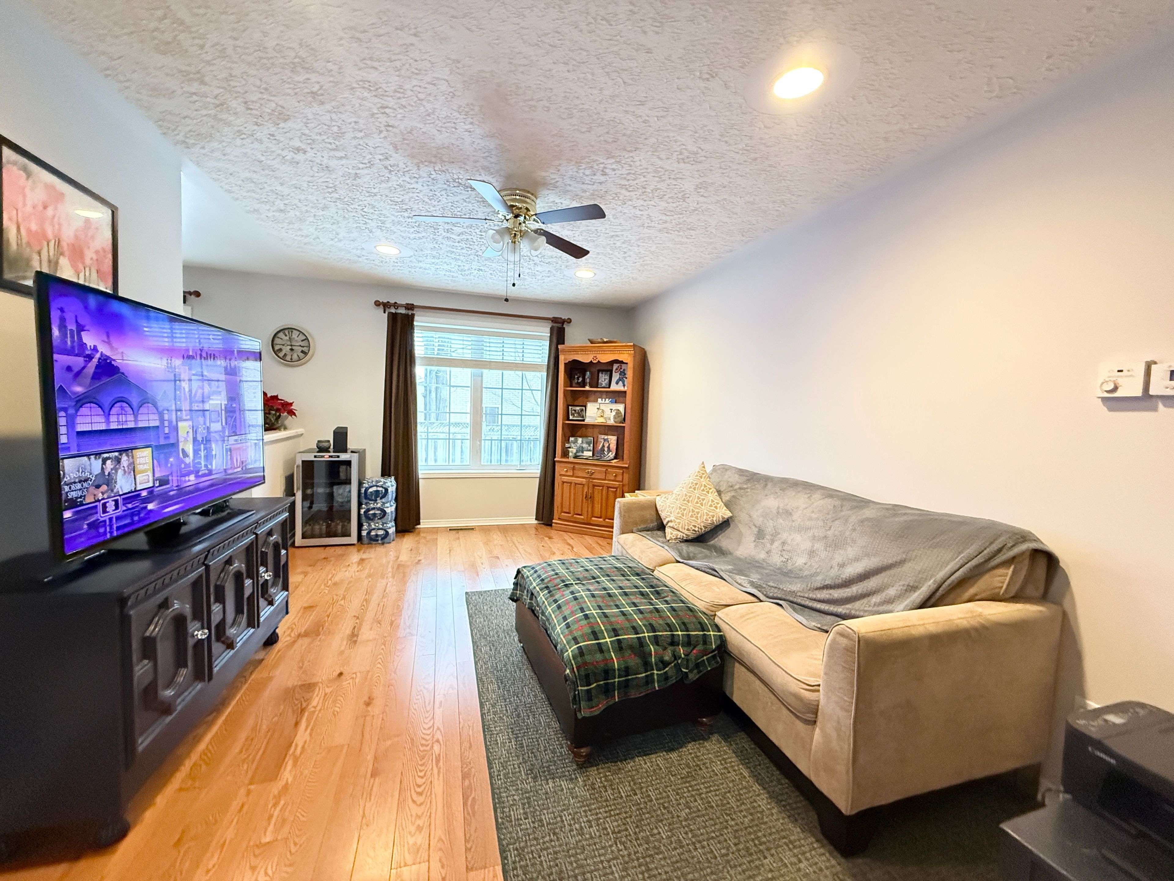 Midland, ON L4R 5K8,872 Dominion AVE