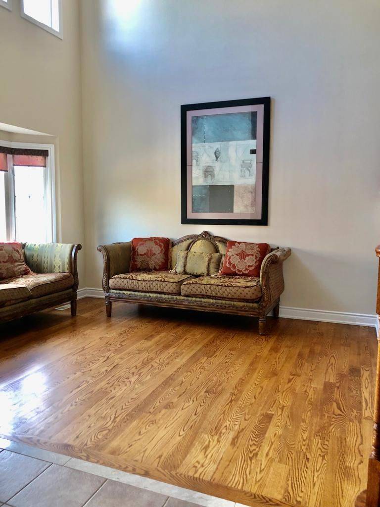 Brampton, ON L6P 1X5,93 Latania BLVD