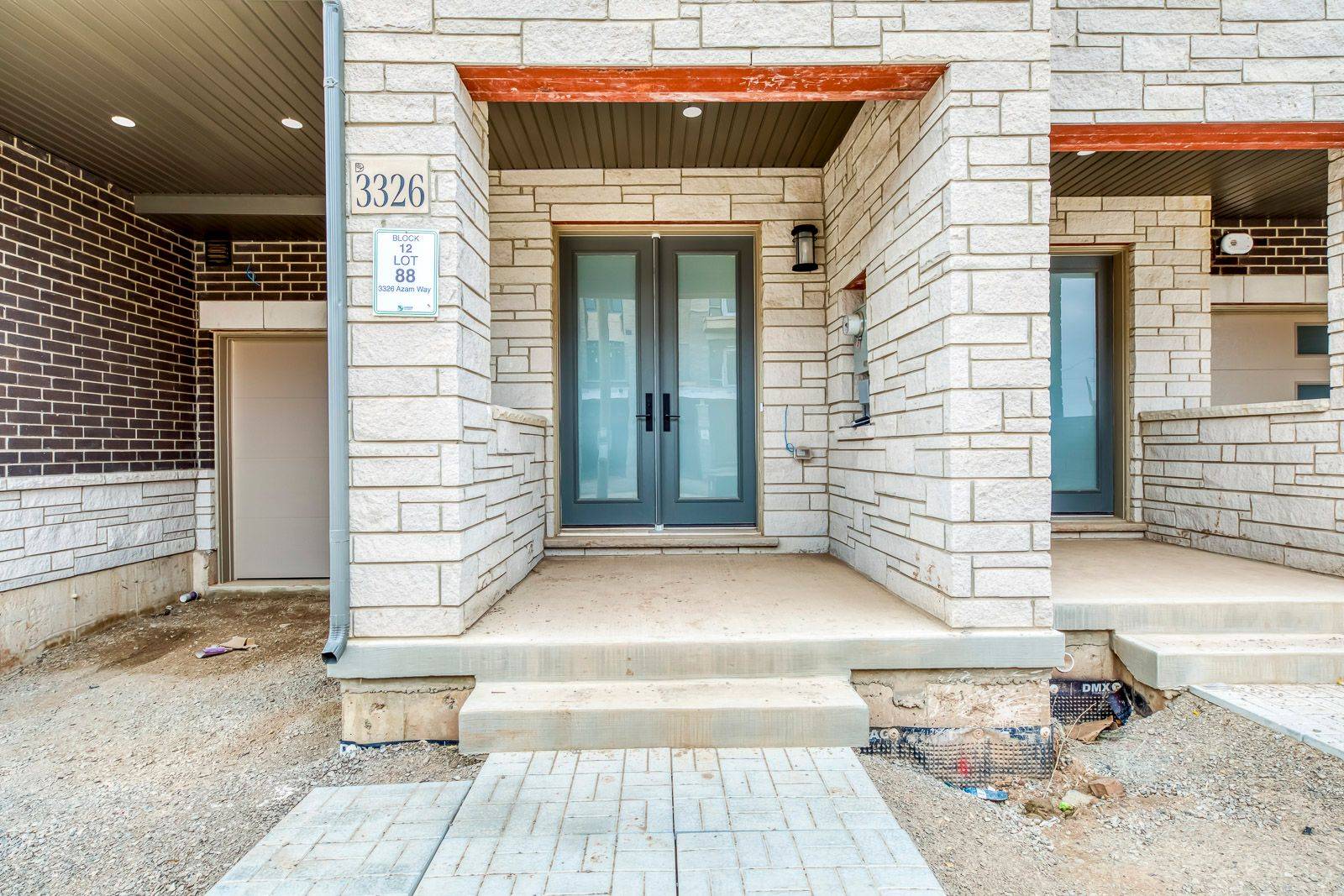 Oakville, ON L6M 5S2,3296 AZAM WAY