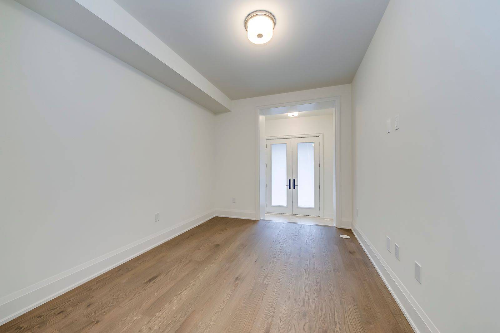 Oakville, ON L6M 5S2,3326 AZAM WAY