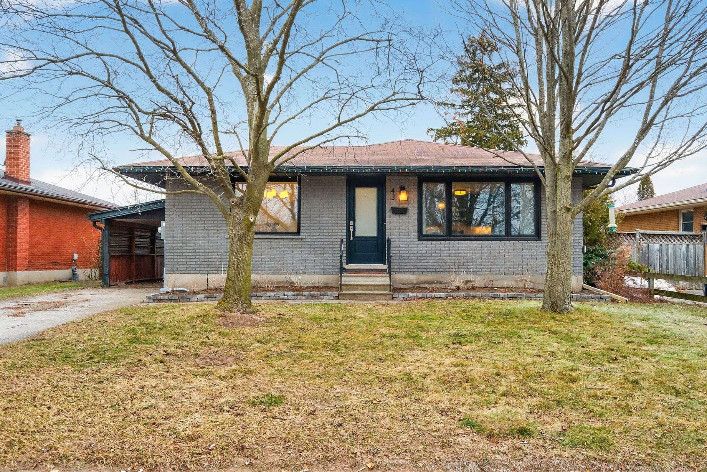 Brantford, ON N3R 5E6,43 Blueridge CRES