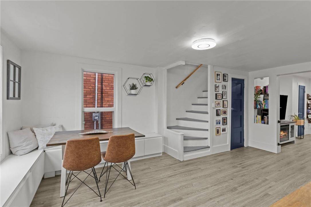 Hamilton, ON L8R 2H3,199 BARTON ST W