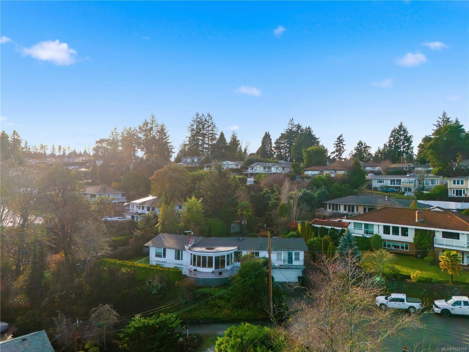 Saanich, BC V8Y 2A5,5054 Catalina Terr