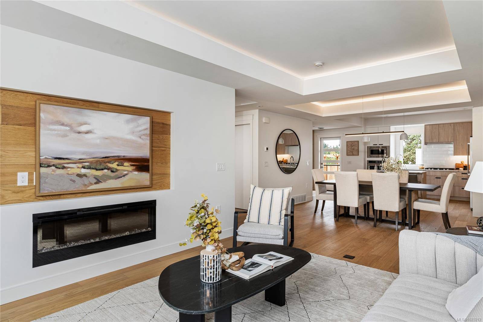 Saanich, BC V8X 2N2,4253 Dieppe Rd #10