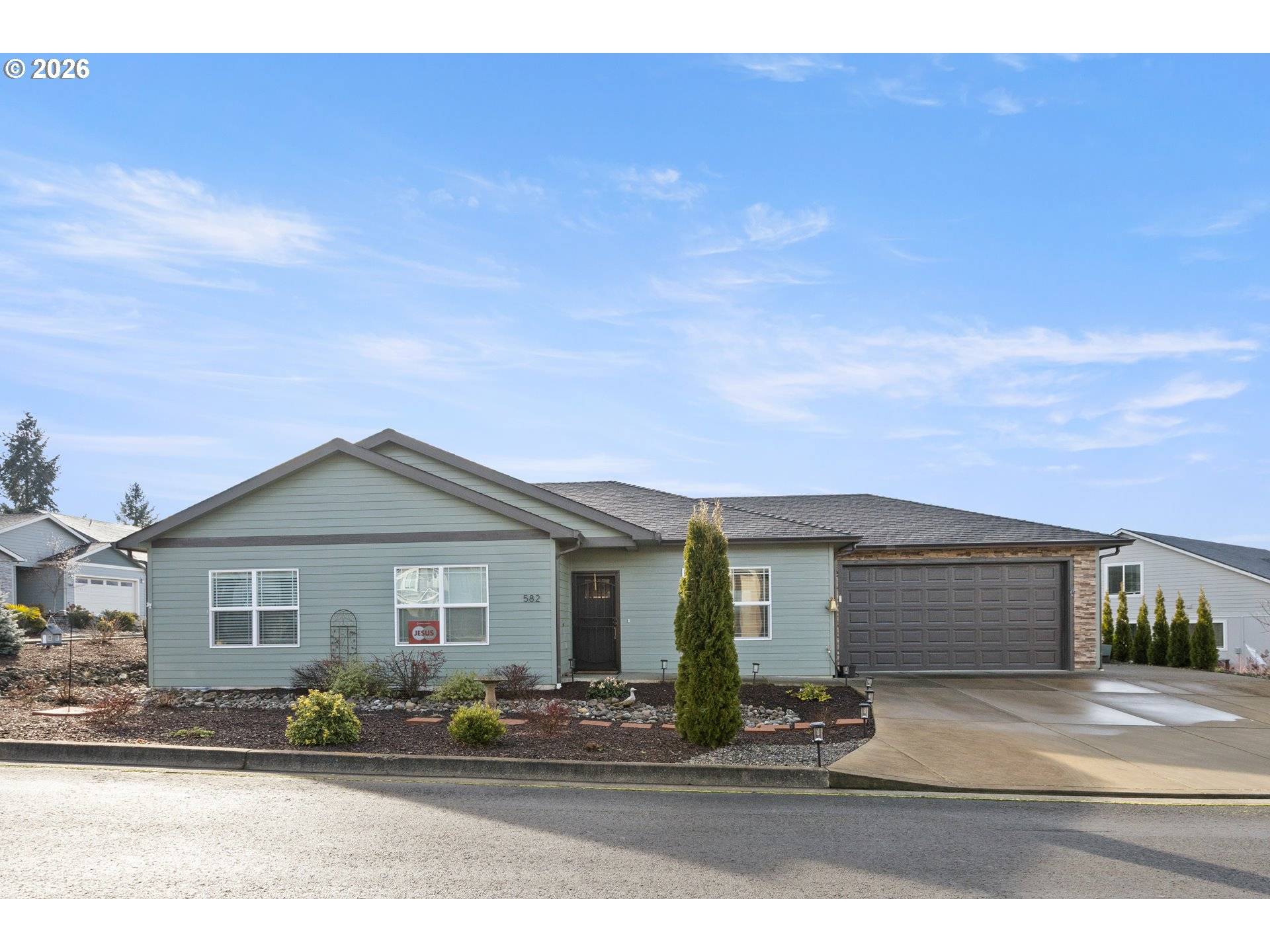 Sutherlin, OR 97479,582 FAIRWAY ESTATES DR