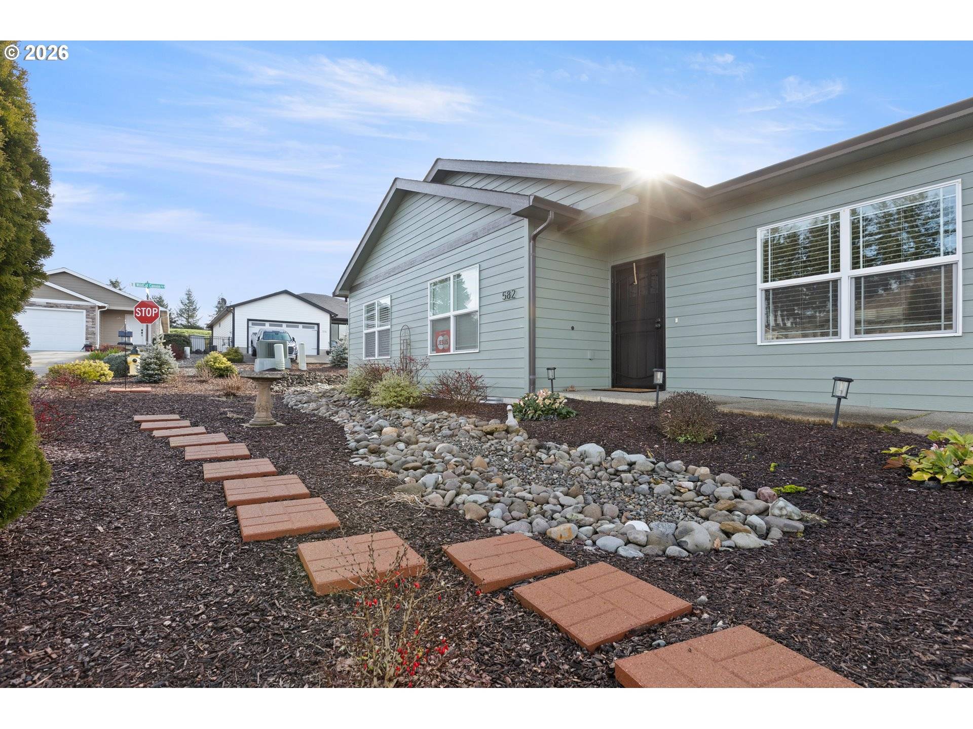 Sutherlin, OR 97479,582 FAIRWAY ESTATES DR